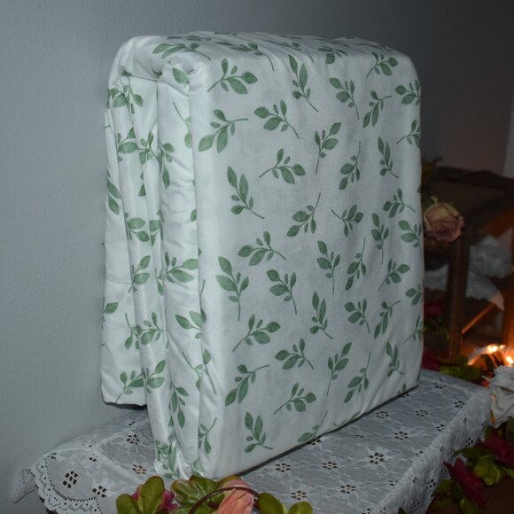 4 Piece Cottagecore White Green Eucalyptus Leaves Bed Sheet Set, Queen Size - Picture 5 of 11